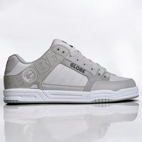 Tenis Globe Tilt Triple Grey